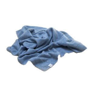Mėlynos spalvos ypač aukštos kokybės megzta kašmyro paklodė/pledas kūdikiui
